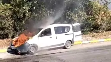 Manisa'da Seyir Halindeki Kamyonette Yangın Çikti