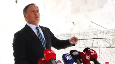 Murat Emir'den Komisyona Eleştiri