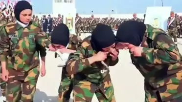 Komşu ülkede orduya katılan kadın askerlerin yaptığı rezilliğe bakın
