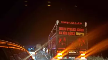 Nevşehir'de Motosiklet Tıra Çarptı, İki Yaralı