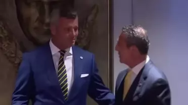 Sadettin Saran'a mazbatasını veren Ali Koç: Müsaadenizle biz kaçıyoruz