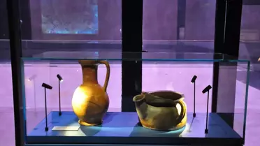 Aigai Antik Kenti'nde 1800 Yıllık Vazo Sergilendi