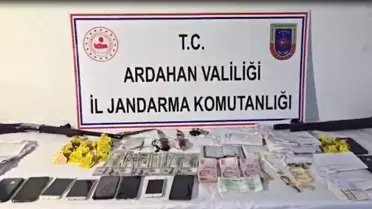 Dolandırıcılıkla 4 Tutuklama