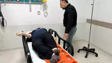 Burhaniye'de Halk Otobüsü Devrildi: 9 Yaralı