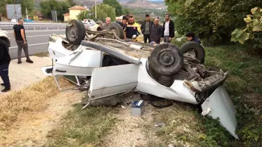 Tosya'da Takla Atan Araçta İki Yaralı
