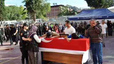 Manisa'da Trafik Kazasında Hayatını Kaybeden Polis Memuru Toprağa Verildi