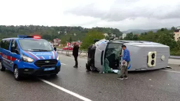 Ordu'da Hasta Nakil Aracı Devrildi