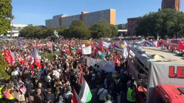 Berlin'de Filistin İçin Büyük Protesto