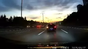 Gaziosmanpaşa'da Makas Atan Sürücü Kaza Yaptı