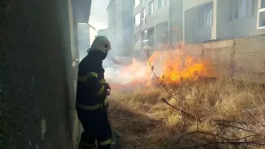 Erzincan'da Apartmanlar Yanma Tehlikesi Atlattı