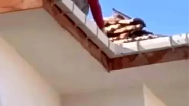 Elazığ’da Güvensiz Çatı Tamiri