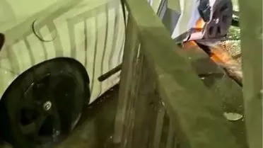 Esenyurt'ta Kaza: Motosikletli Son Anda Kurtuldu
