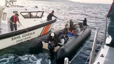 İzmir'de 32 Düzensiz Göçmen Yakalandı, 35 Göçmen Kurtarıldı