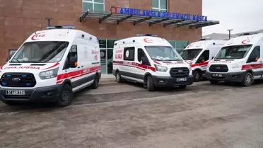 Manisa'da otomobil ile kamyon çarpıştı: 5 ölü, 6 yaralı