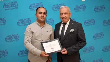 Nilüfer Belediye Başkanı, Deprem Anında Örnek Davranış Sergileyen Güvenlik Görevlisini Ağırladı