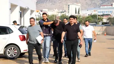 Adana'da Galeriye Kurşun Yağdıran İki Şüpheli Tutuklandı