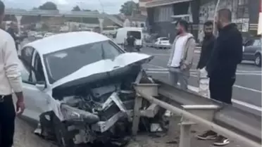 Çerkezköy'de Otomobil Bariyerlere Saplandı