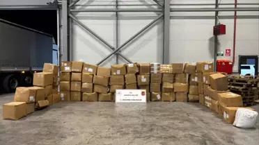 Akyazı'da 3,2 Ton Kaçak Tütün Ele Geçirildi