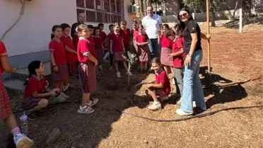 Salavatlı İlkokulu'nda Fidan Dikimi