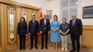 Kurtulmuş, Budapeşte'de Büyükelçiliği Ziyaret Etti