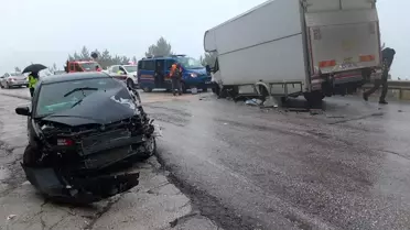 Bolu'da Kaza: Otomobil ve Karavan Çarpıştı