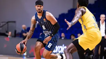 Anadolu Efes, EuroLeague'e galibiyetle başladı