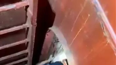 Kocaeli'de İşçi Gemi Ambarına Düştü