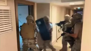 Tehdit Pankartı Asan 6 Kişi Gözaltında