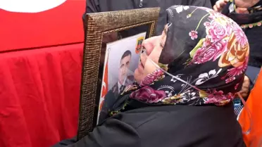 Cenazede yürek burkan feryat, anne şehit oğlunun fotoğrafına sarıldı: 'Kurban olurum sana'