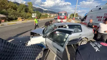 Edremit'te Trafik Kazası: 2 Yaralı