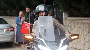 Umre Hayalini Motosikletle Gerçekleştiriyor