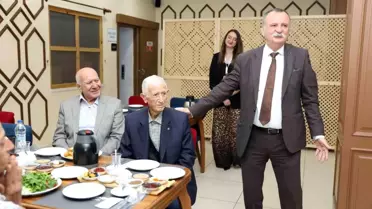 Yunusemre Belediyesi'nden Anlamlı Yaşlılar Günü Etkinliği