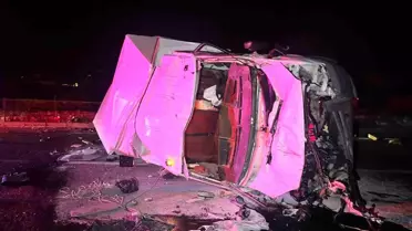 Afyonkarahisar'da Trafik Kazası: 3 Yaralı