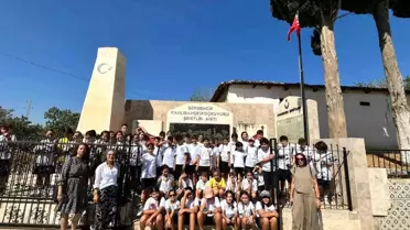Efeler'de 'Milli Bilinç ve Vatan Sevgisi' şehitliklerde pekişti