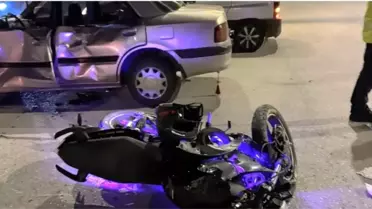 Kütahya'da Motosiklet-Otomobil Kazası: 2 Yaralı