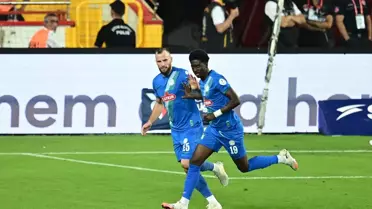 Çaykur Rizespor İlk Yarıda Önde