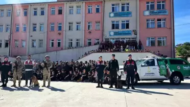 Jandarma'dan Öğrencilere Hayvan Sevgisi Eğitimi