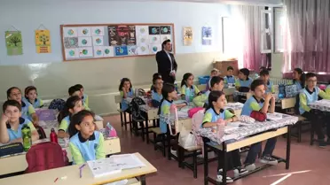 Keban Kaymakamı Atalık'ın Okul Ziyareti