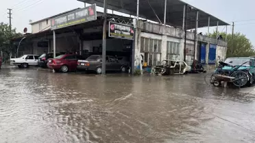 Ortaca'da Sağanak Yağış Caddeleri Göle Döndürdü