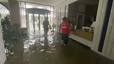 Fethiye'de Sağanak Yağış: Turistler Mahsur Kaldı