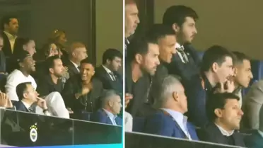 Saran'ın tek bakışı yetti! Yedek futbolcuları buz kestiği anlar