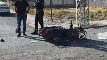 Aksaray'da panelvanla çarpışan motosikletteki 3 kişi yaralandı