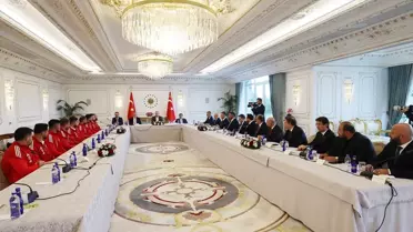 Erdoğan, Kırkpınar Başpehlivanını Tebrik Etti