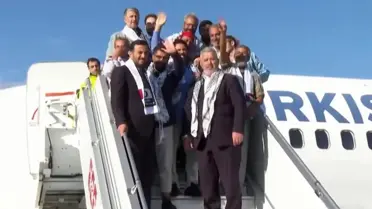 İsrail'in alıkoyduğu 36'sı Türk 137 aktivist İstanbul'da