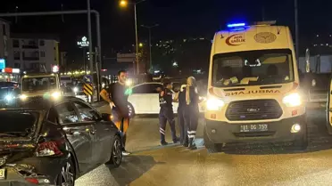 Düzce'de Kamyonun Otomobile Çarpması: 2 Yaralı