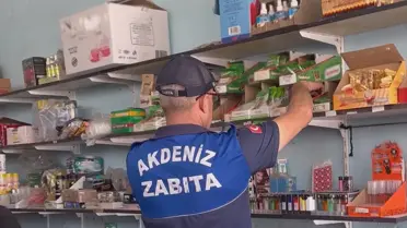 Mersin'de Tarihi Geçmiş Gıda Ürünleri Ele Geçirildi