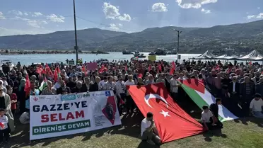 Gerze'de Filistin'e Destek Yürüyüşü