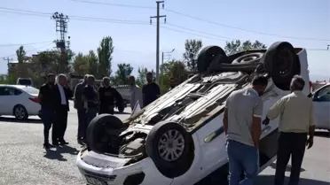 Iğdır'da kaza yapan araç ters döndü