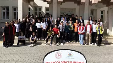 Gençlik Merkezi Akçakoca'da Tanıtım Yapıyor