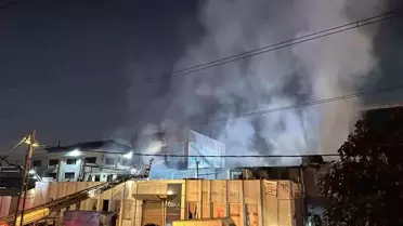 Ümraniye'de Mobilya Fabrikasında Yangın